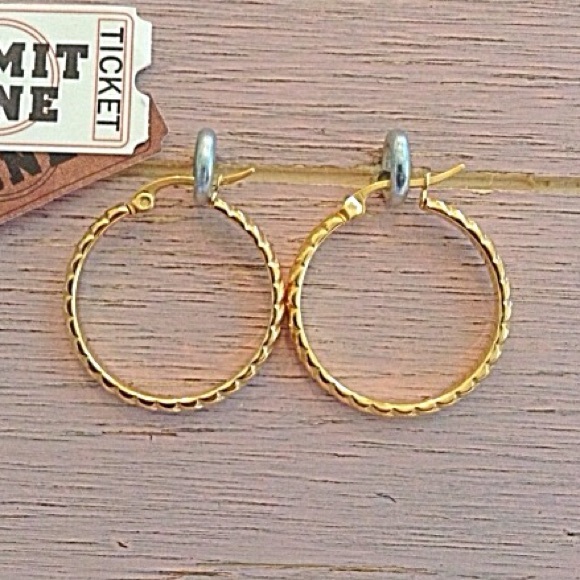 Jewelry - 🆕 Stainless Steel Earrings